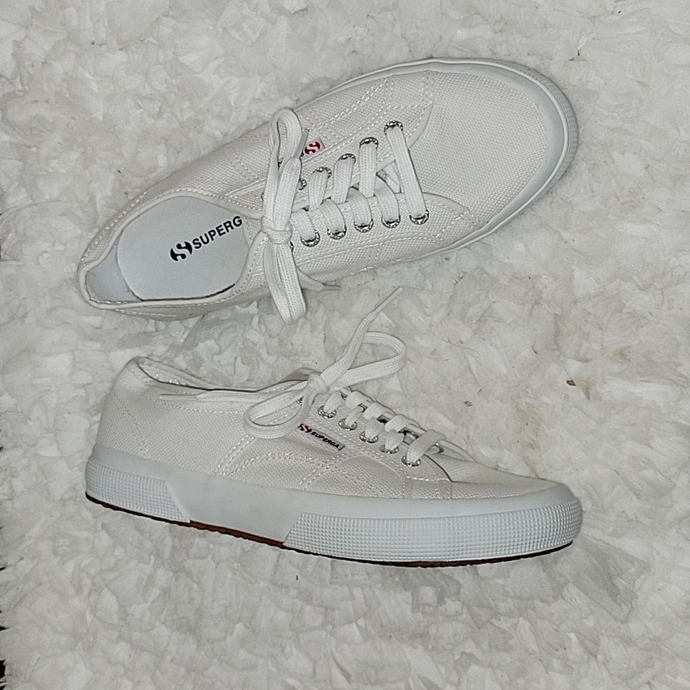 Superga 2750 Cotu Classic White canvas unisex lace-up sneakers 10 W / 8.5 M New…
